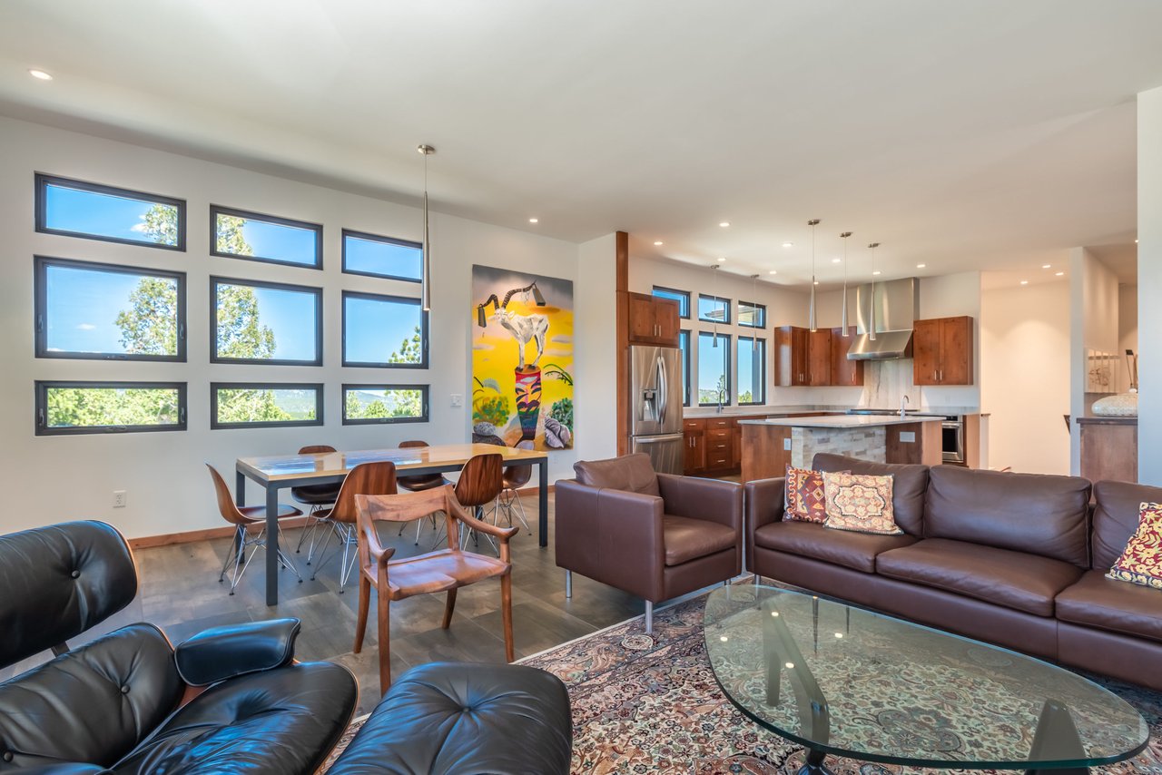 315 Indian Peaks Dr