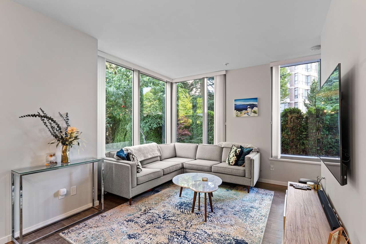101-5883 Barker Ave