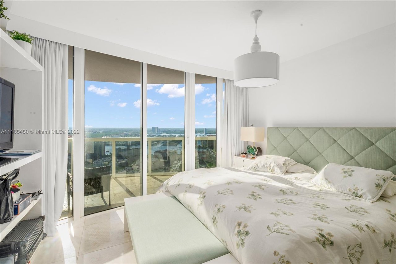 17201 Collins Ave #3708 Sunny Isles FL