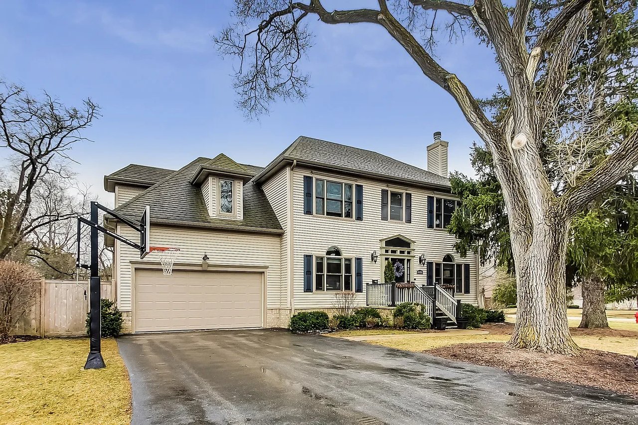 1131 Greentree Ave