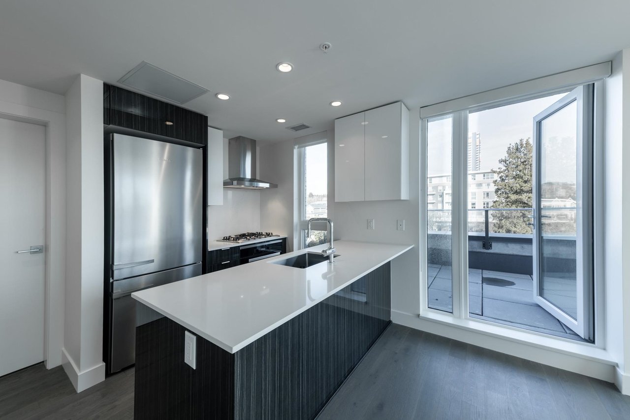 501-7777 Cambie St