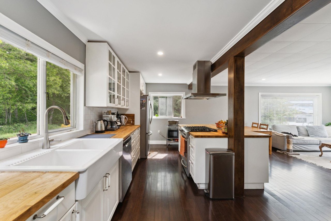 38891 Newport Road, Squamish