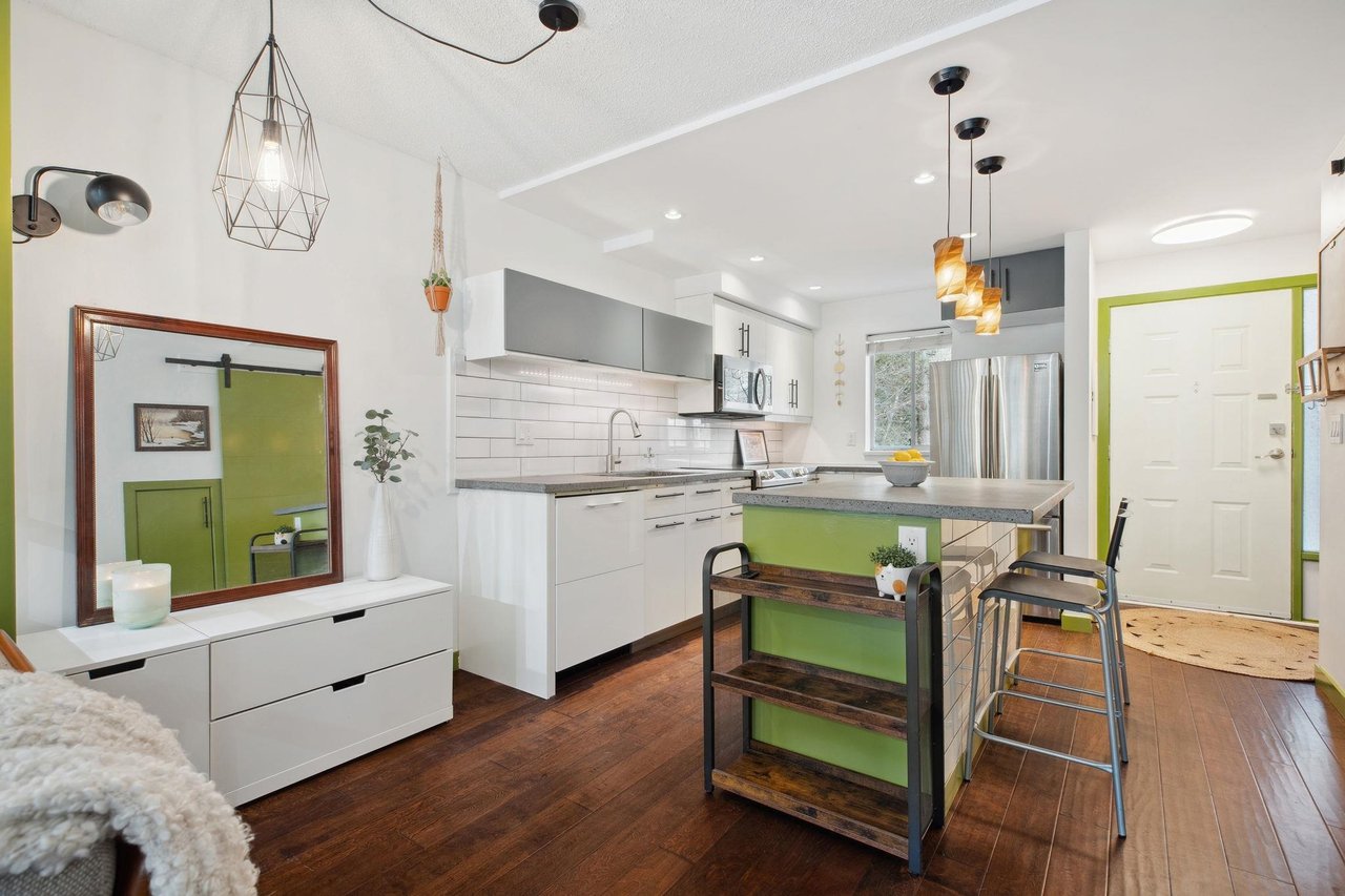 16-2978 Walton Ave