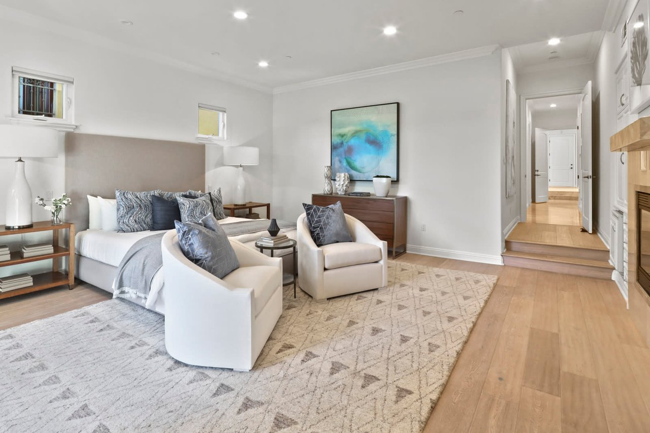 700 Avenue C