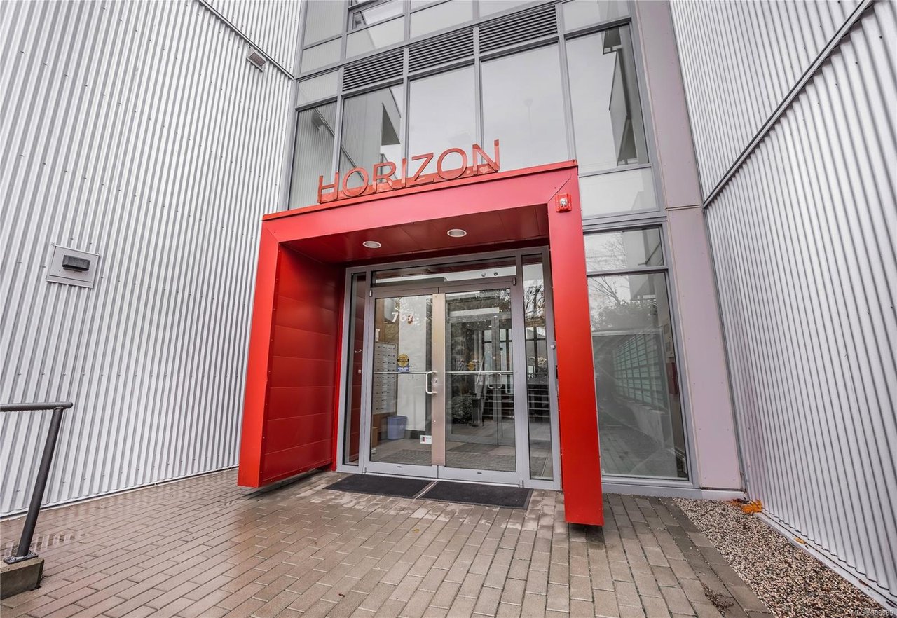 210-767 Tyee Rd