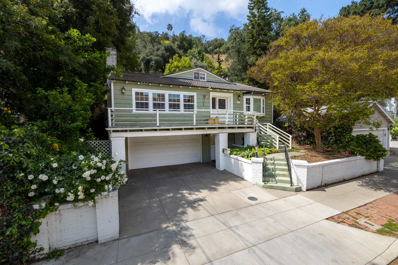 11042 Fruitland Drive