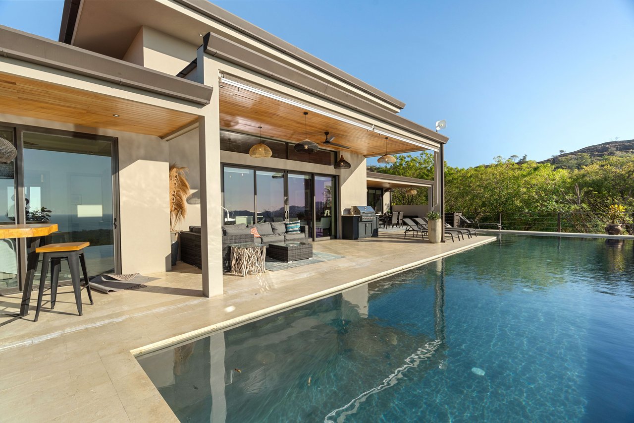 Casa Malibu | Stunning home in La Jolla neighborhood