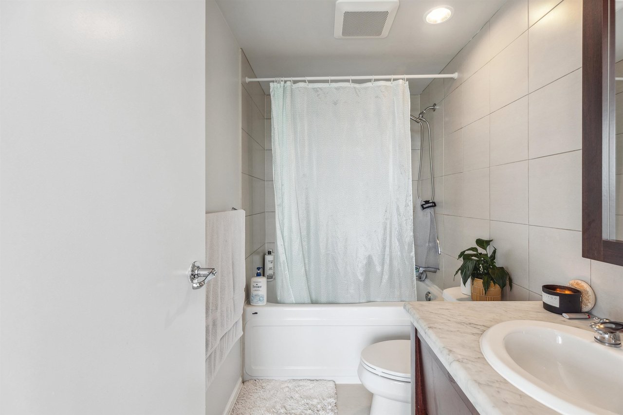 1005-7368 Sandborne Ave