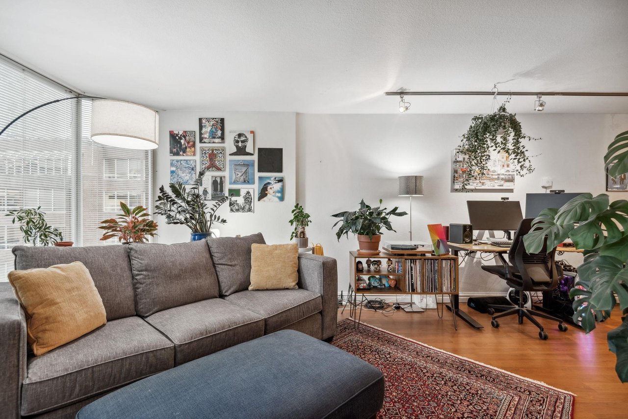 615-1330 Burrard St