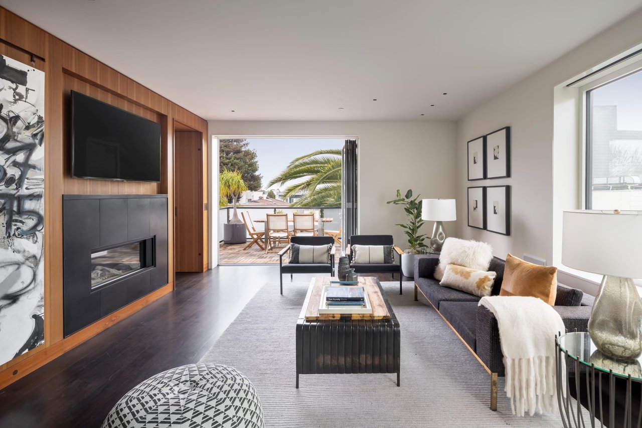 NEW DESIGNER-RENOVATED MISSION DOLORES PENTHOUSE