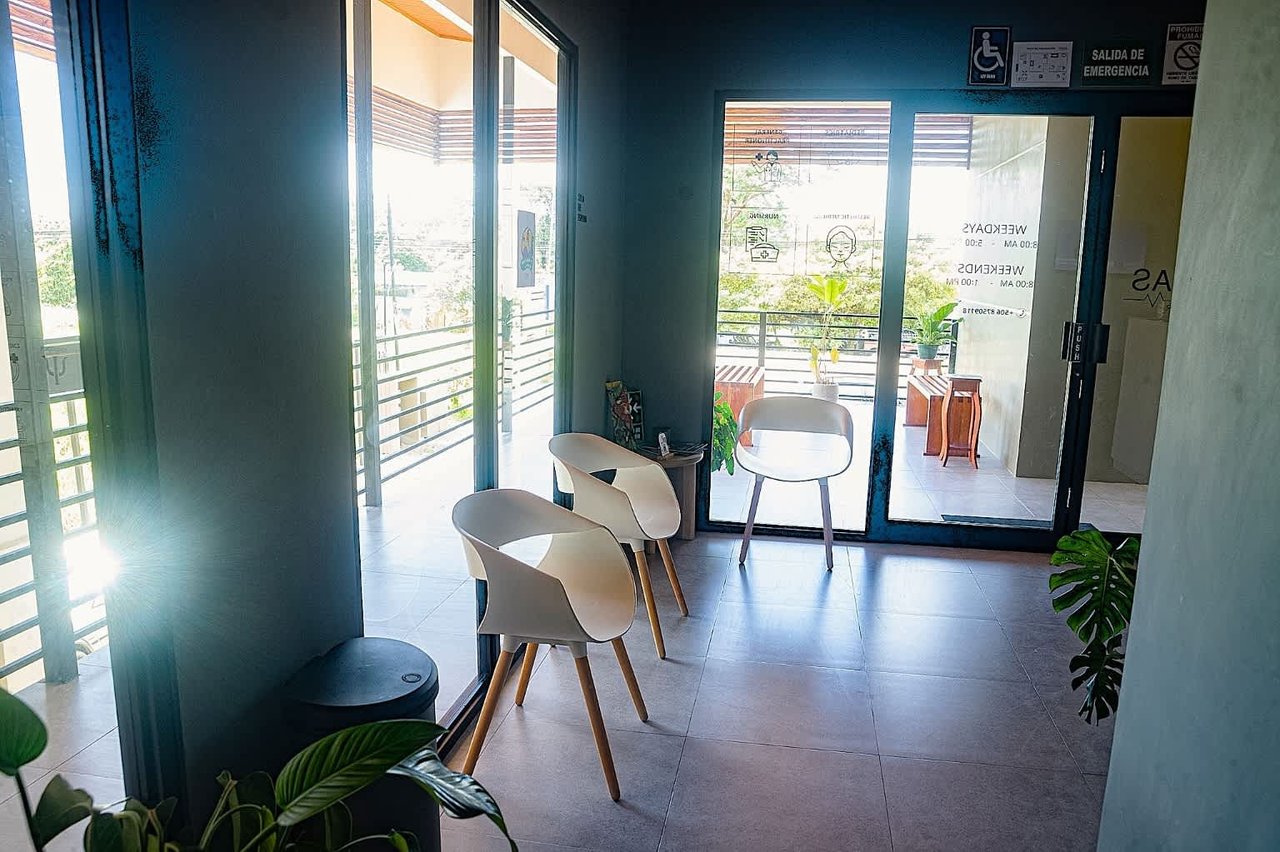 Plaza Alfaro, Uvita – Prime Commercial Building in the center of Uvita