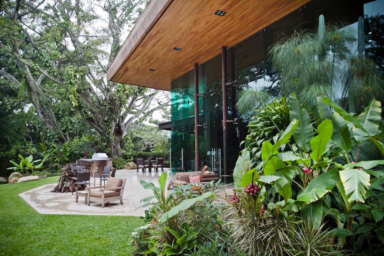 Private Secure Garden Estate, Escazu, San Jose