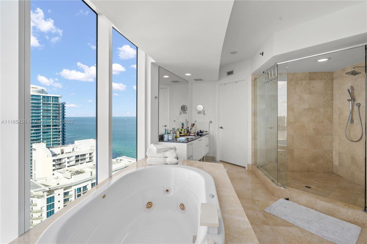 17201 Collins Ave #3708 Sunny Isles FL