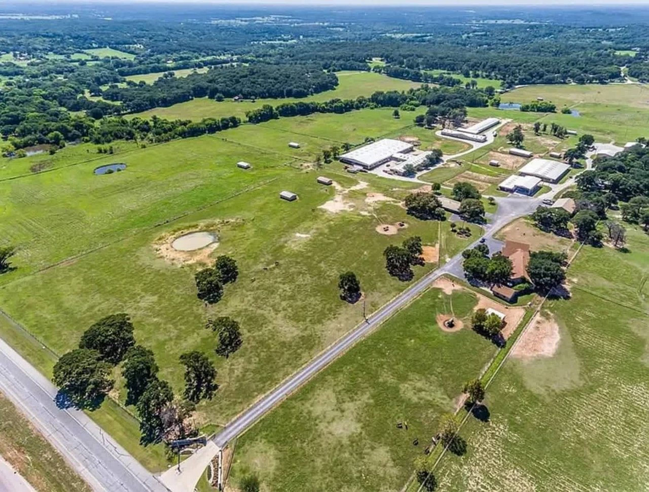 6736 E US Hwy 82