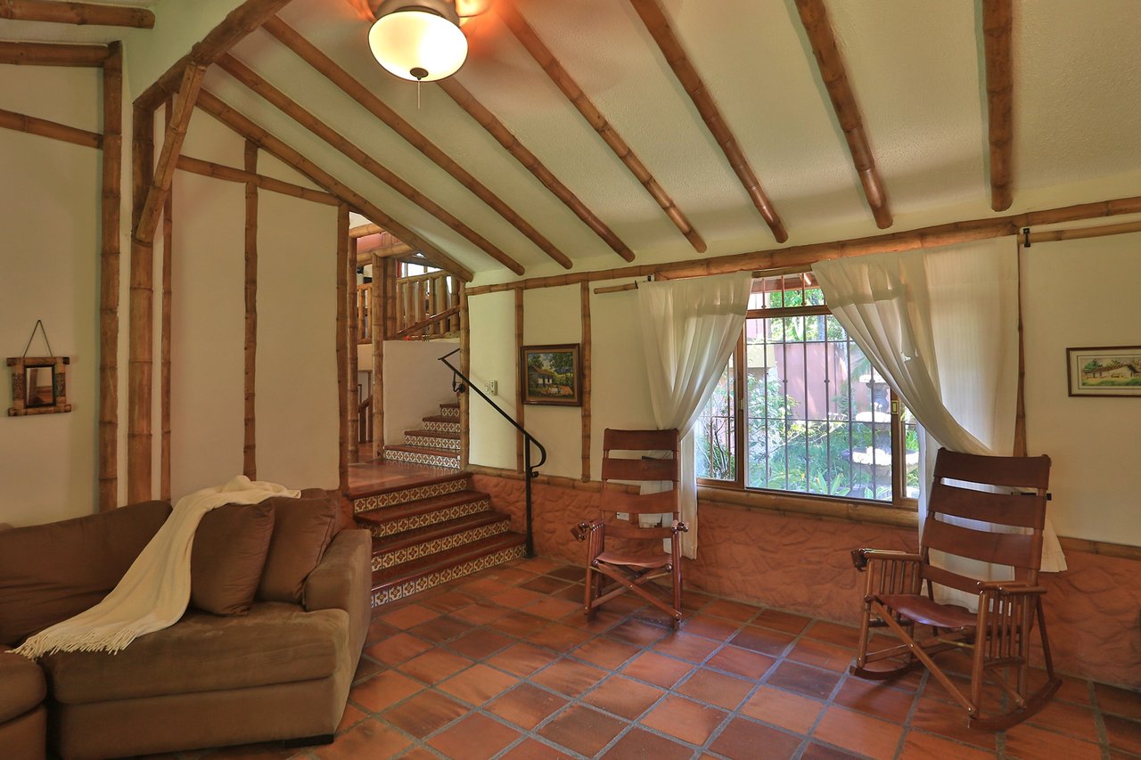 Two Home Rural Retreat, Santa Ana, San Jose