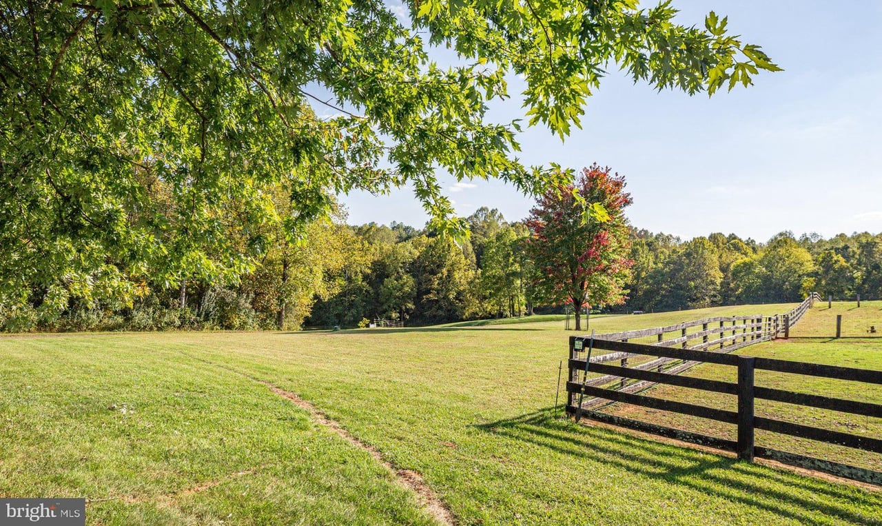 10623 Gravel Rd