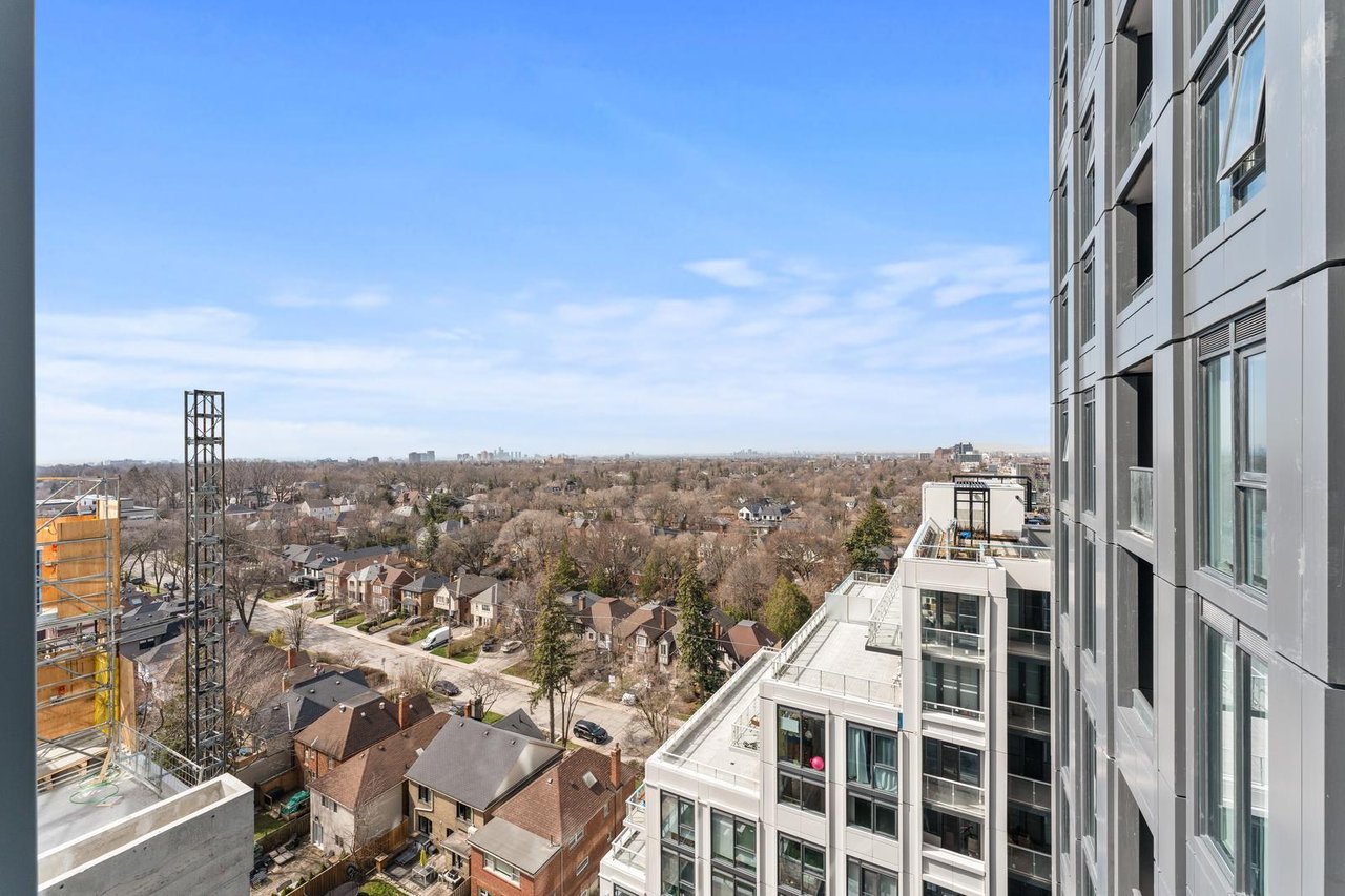 2020 Bathurst St Unit: 1121