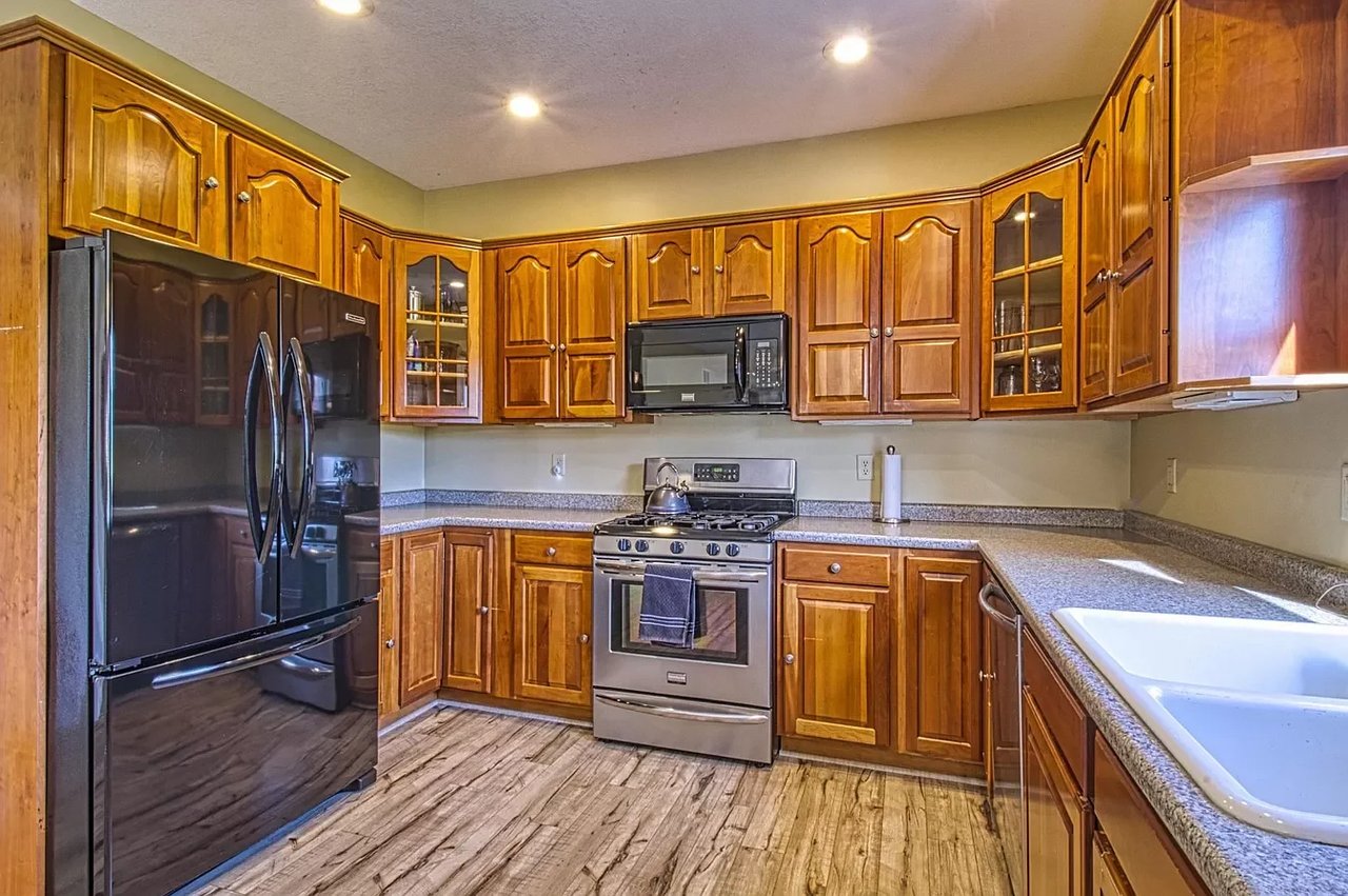1951 W Primrose Ct