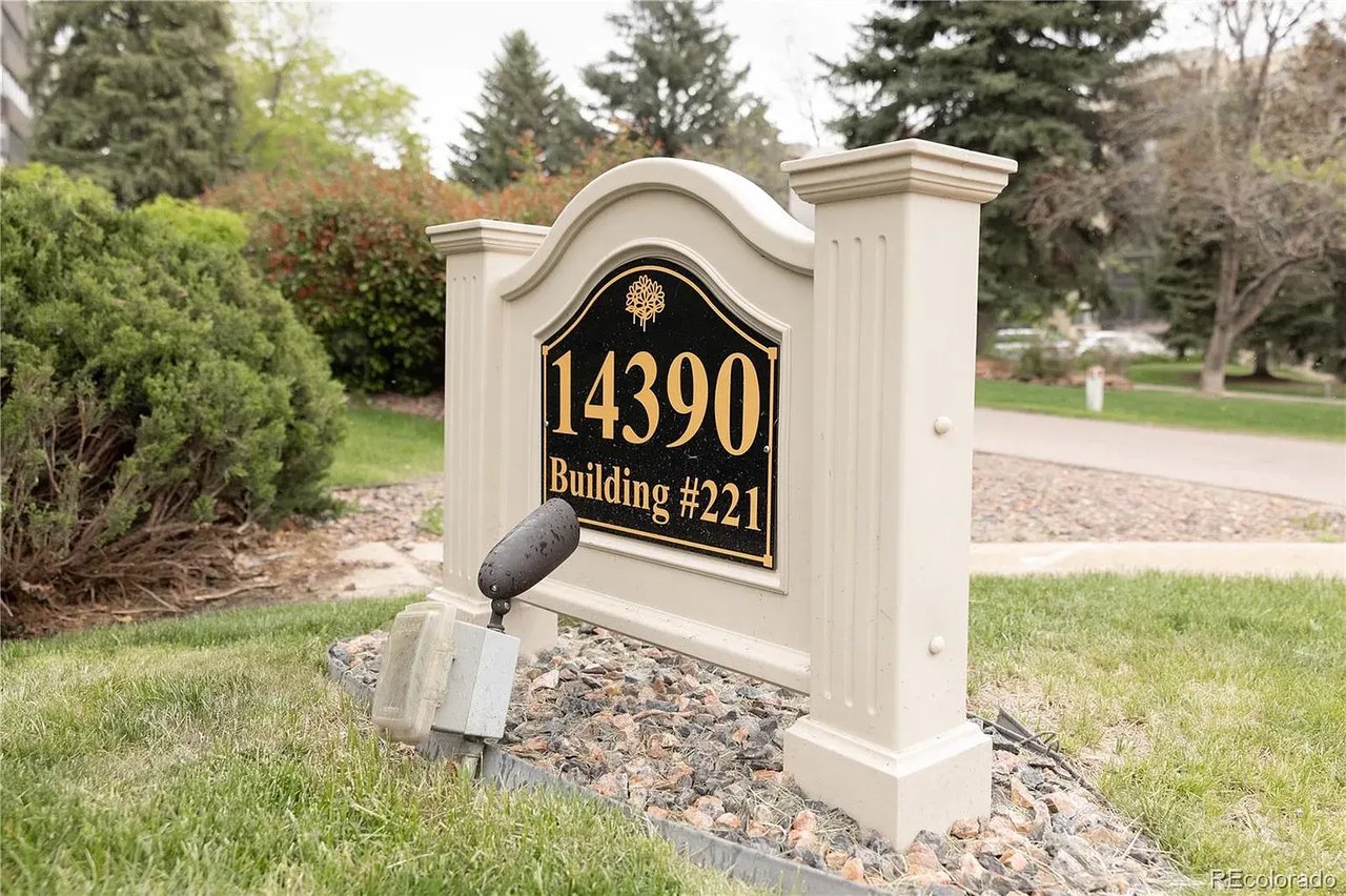 14390 E Marina Drive Unit 207