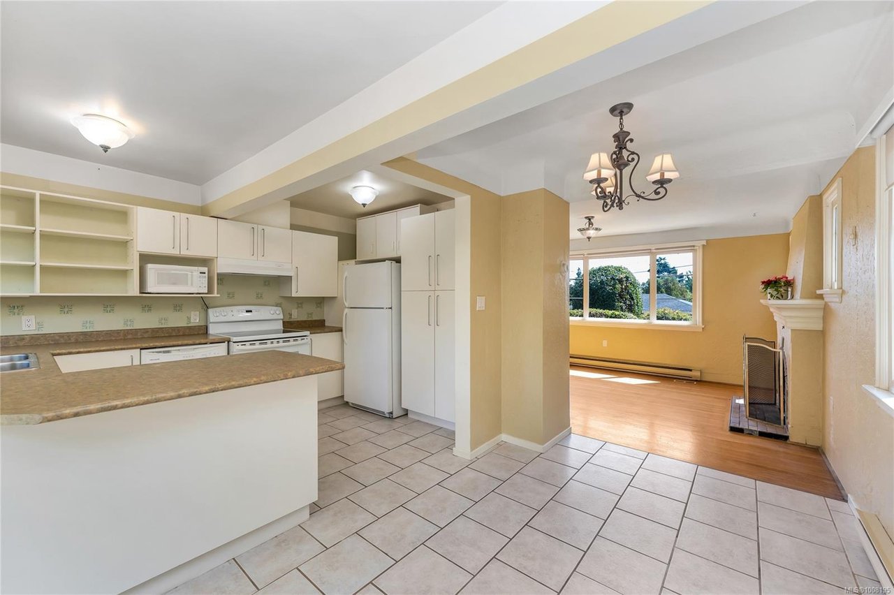 902 Forshaw Rd