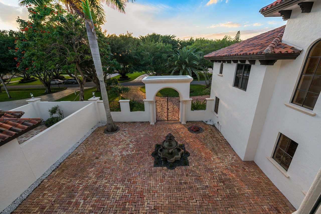 8060 Twin Lake Drive