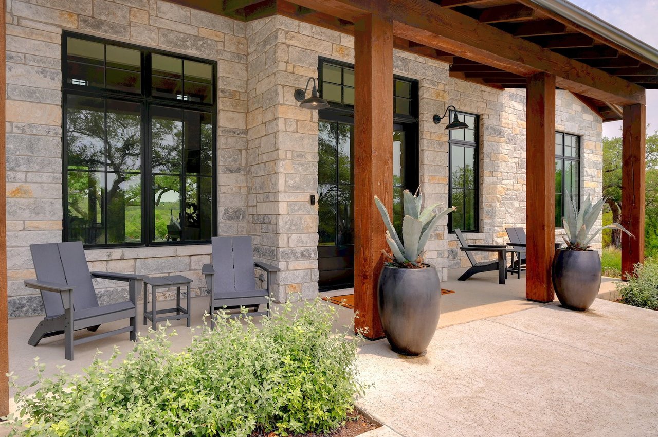 Luxury estate in Dripping Springs near Camp Lucy