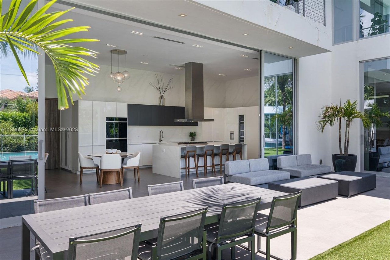 Hibiscus Island property image