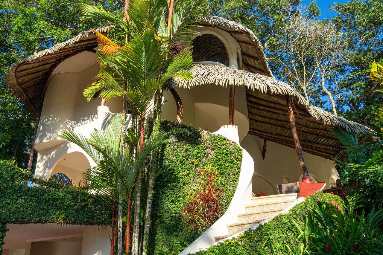 Los Nubes, Luxurious Natural Energy Resort