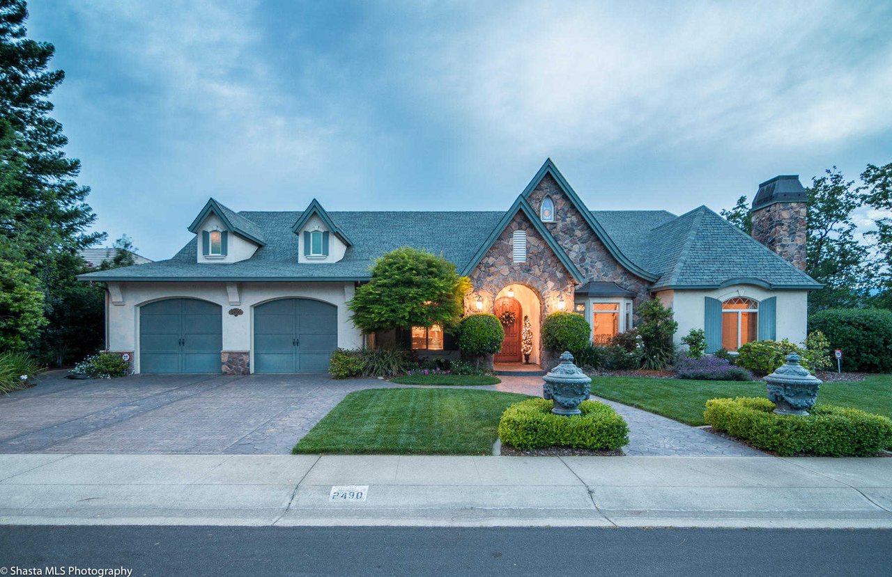 2490 Crescent Moon Ct