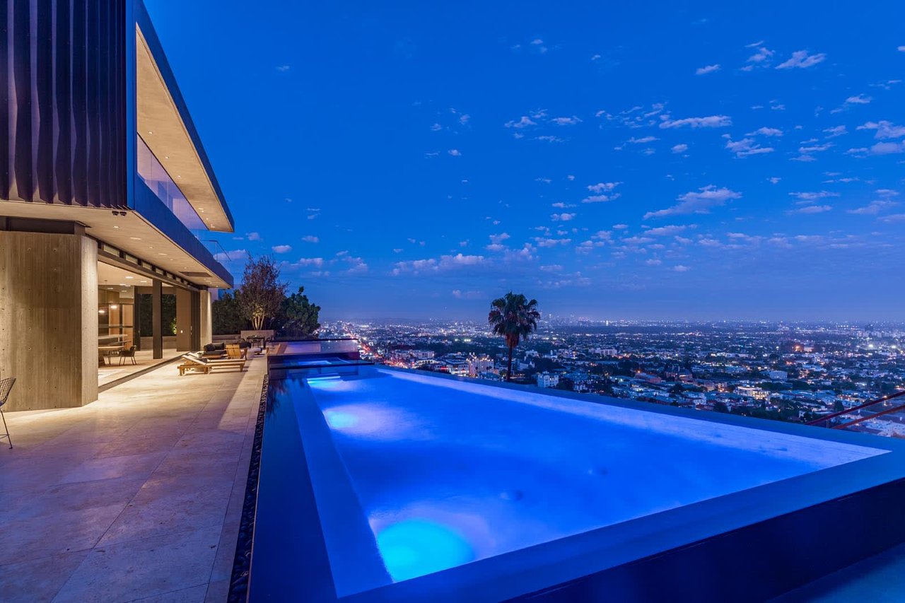 8365 SUNSET VIEW DR, HOLLYWOOD HILLS