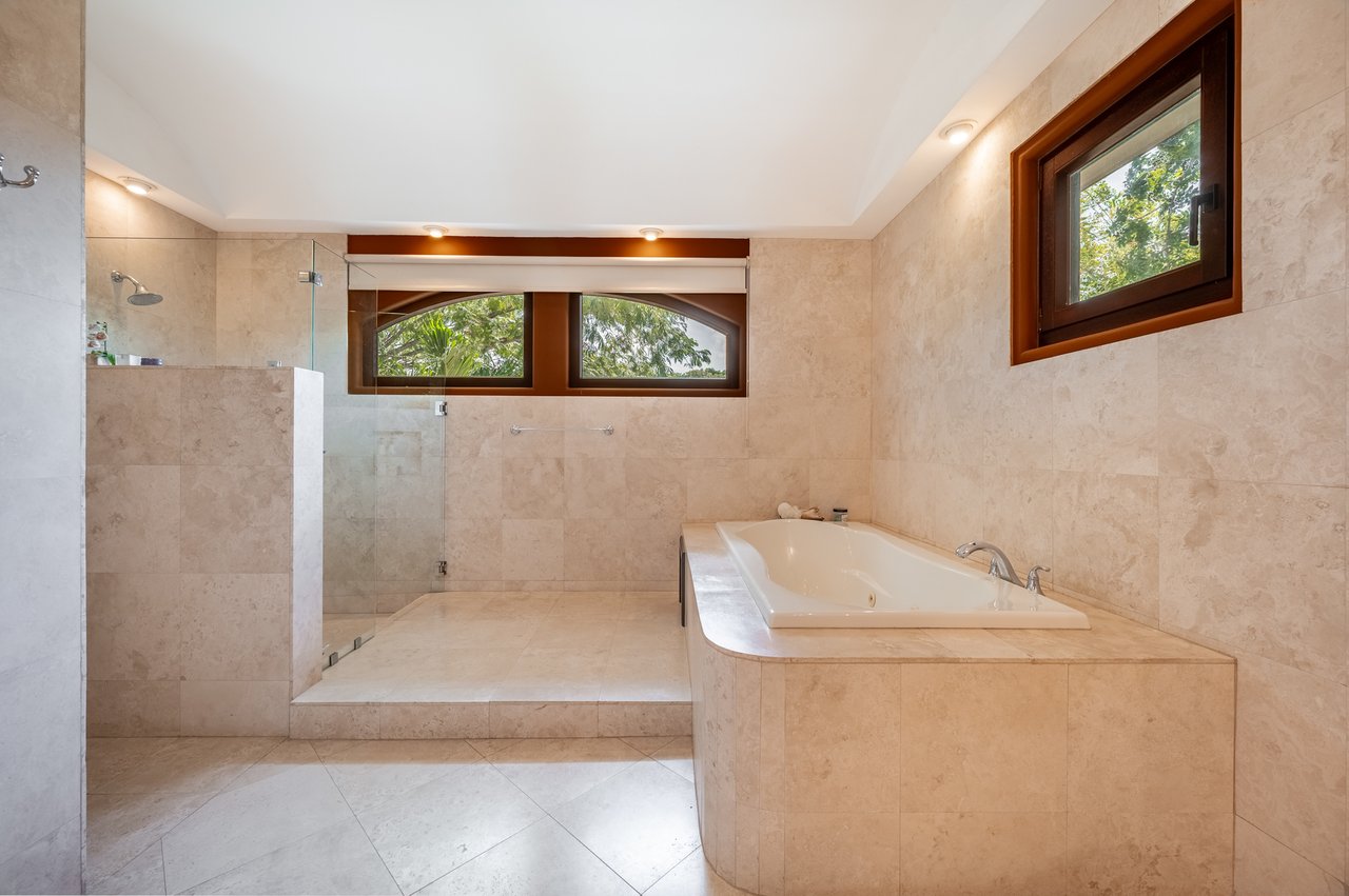 Premier Golf Front Luxury Estate, Hacienda Pinilla, Guanacaste