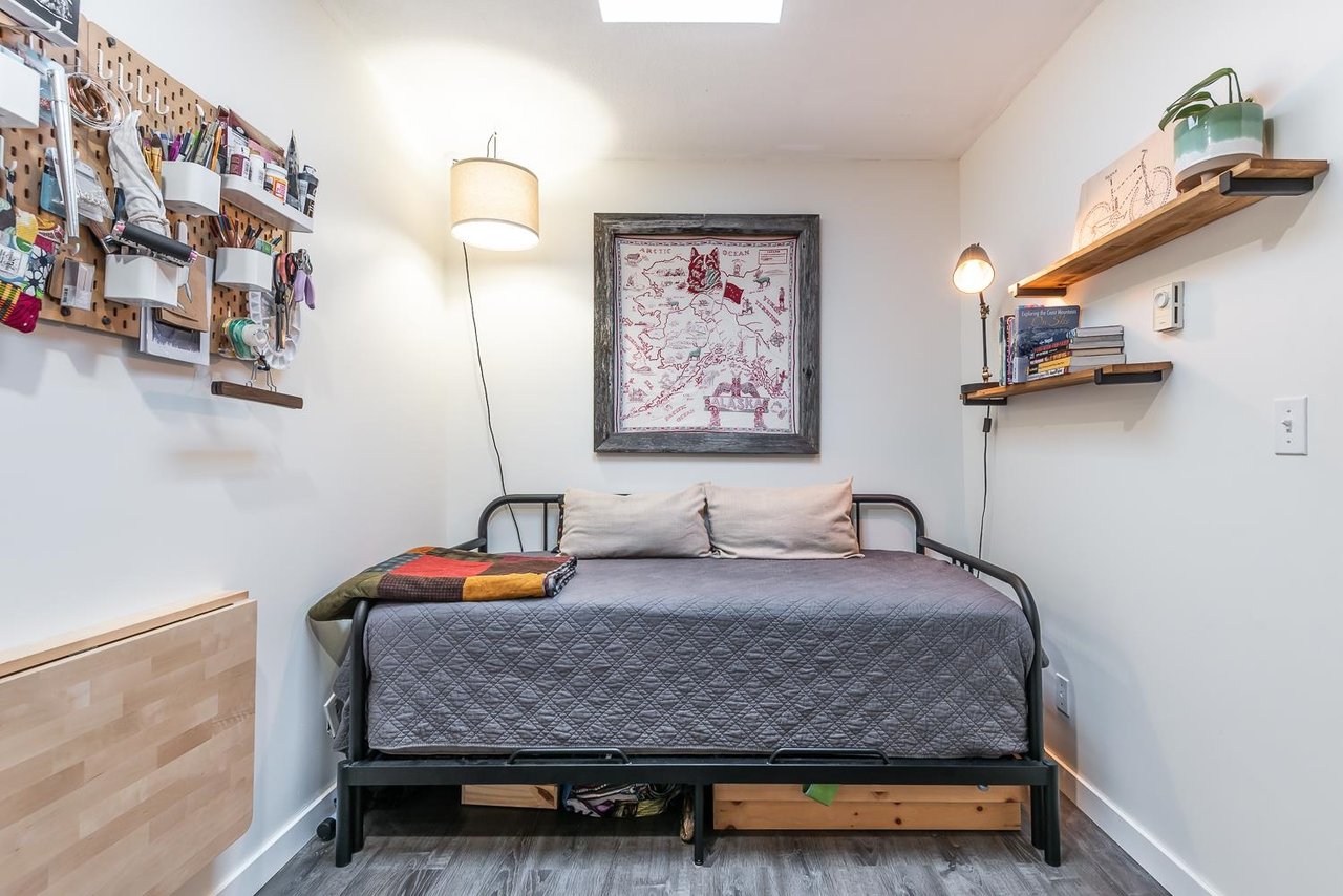 C311-40140 Willow Cres