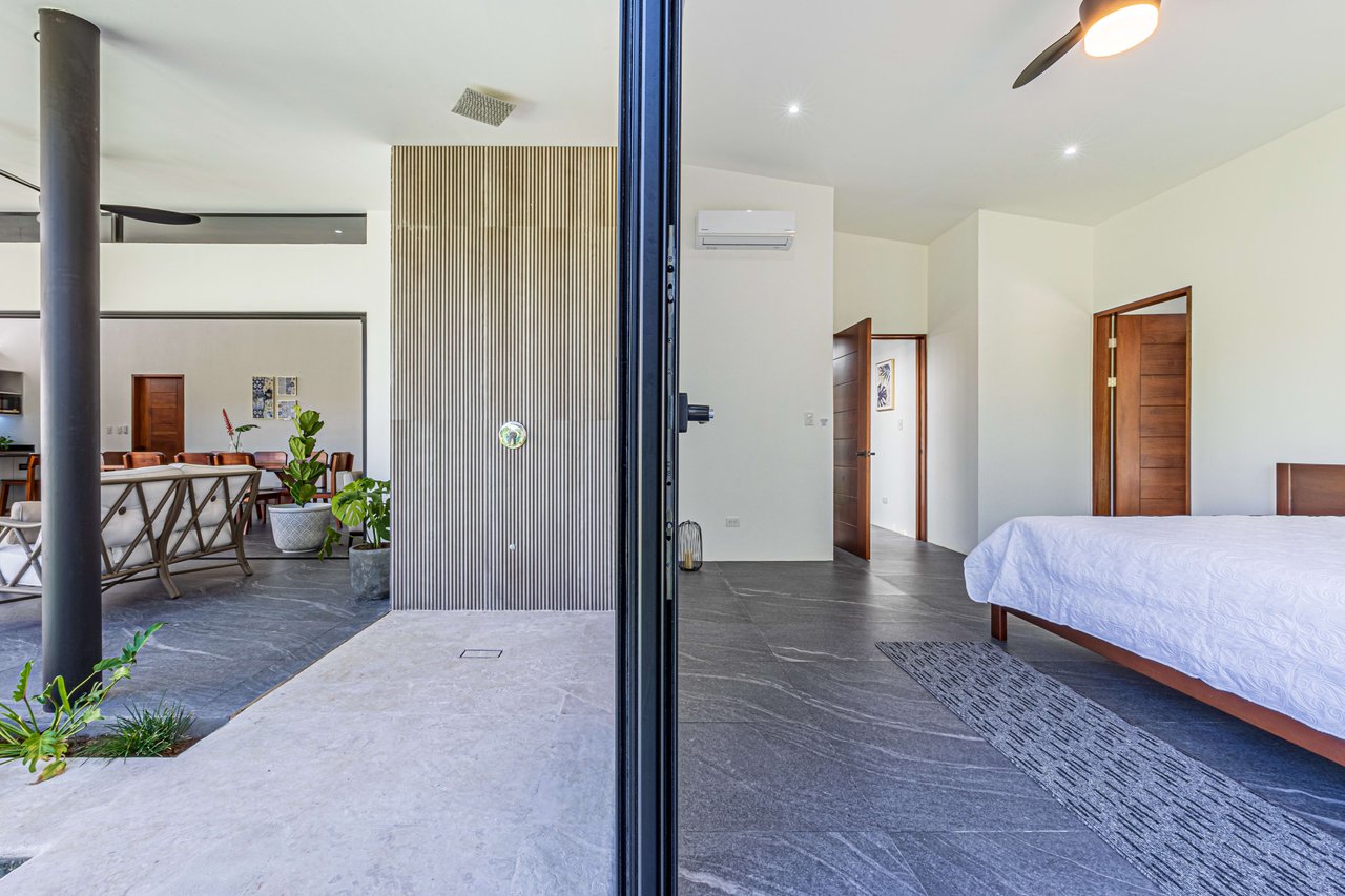 Stylish 3 bed, 3 bath Brand New  Villa in Uvita. 