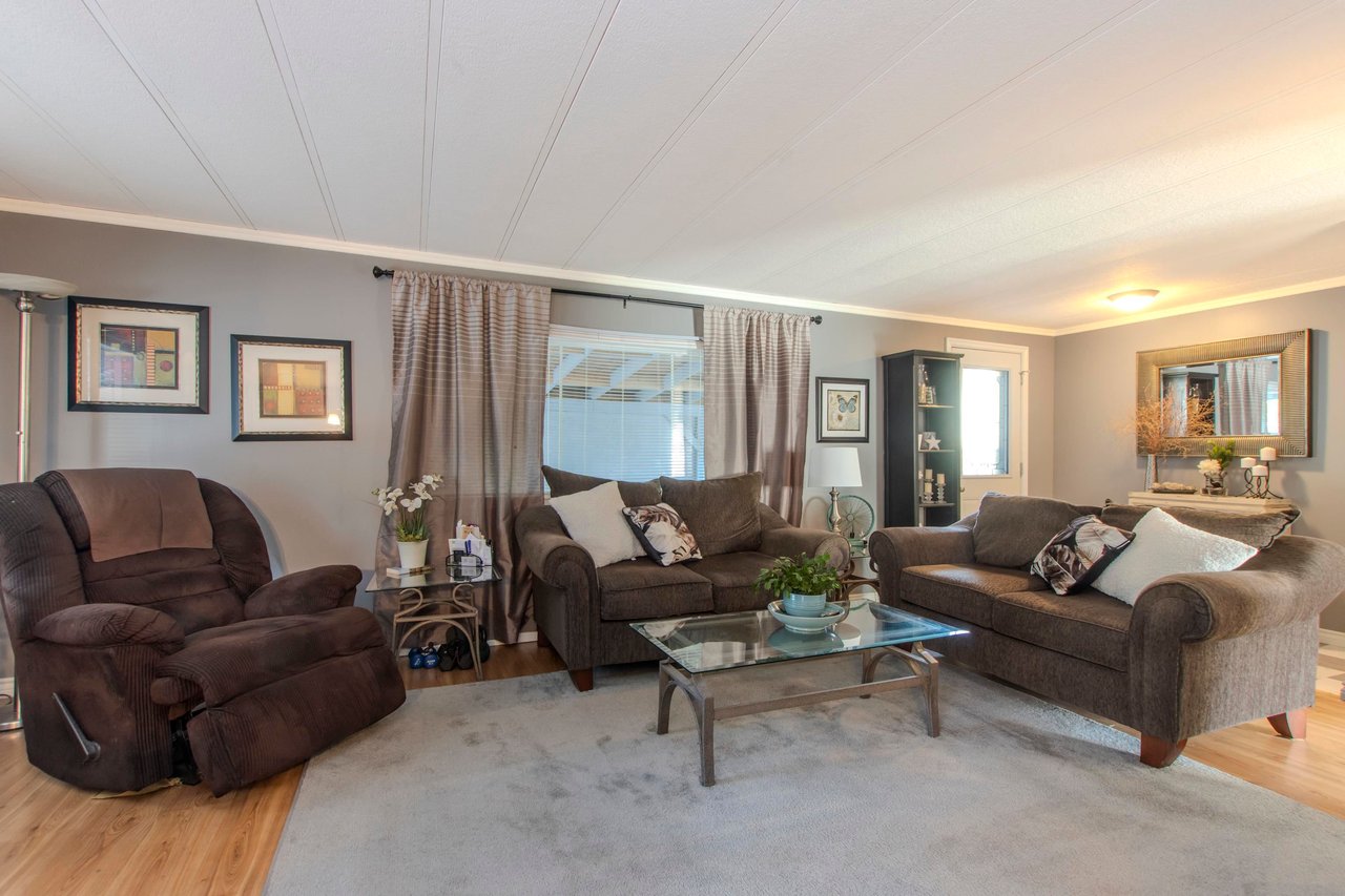 73-1830 Mamquam Rd