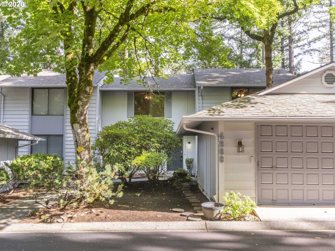 4268 Woodside Cir
