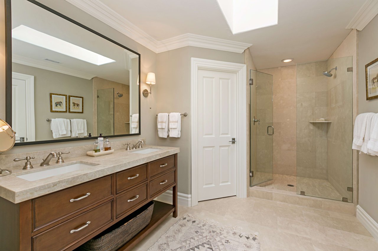 16748 Avenida Arroyo Pasajero