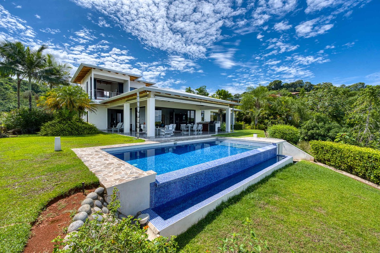 ELEGANT LUXURY HOME PLUS EXTRA LOT WITH OCEAN AND MOUNTAIN VIEWS