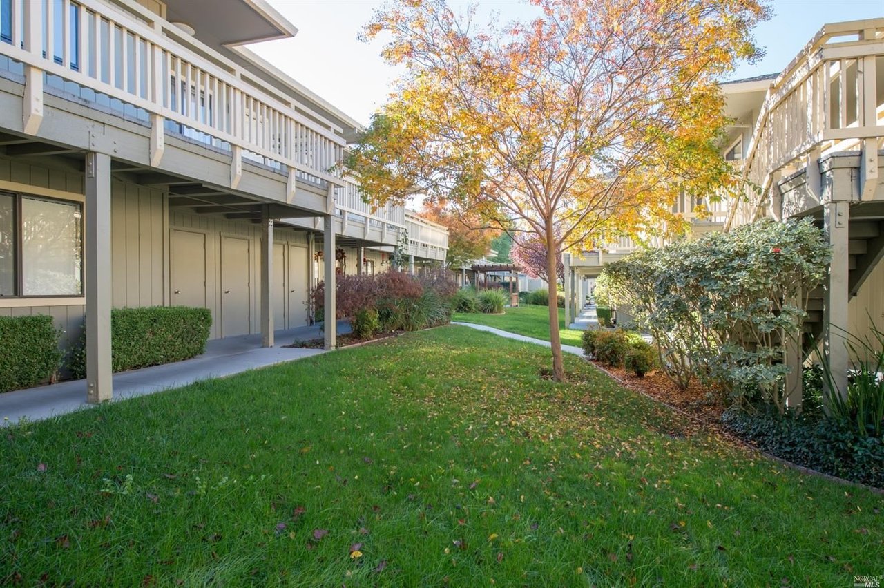 720 Petaluma Blvd S #12