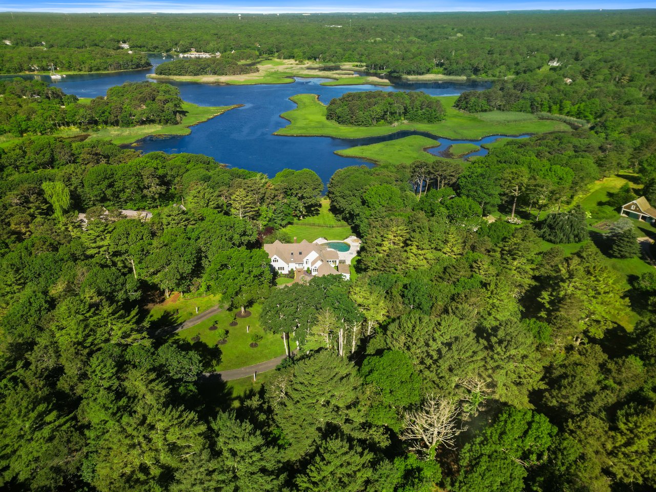 Seapuit Waterfront Estate 