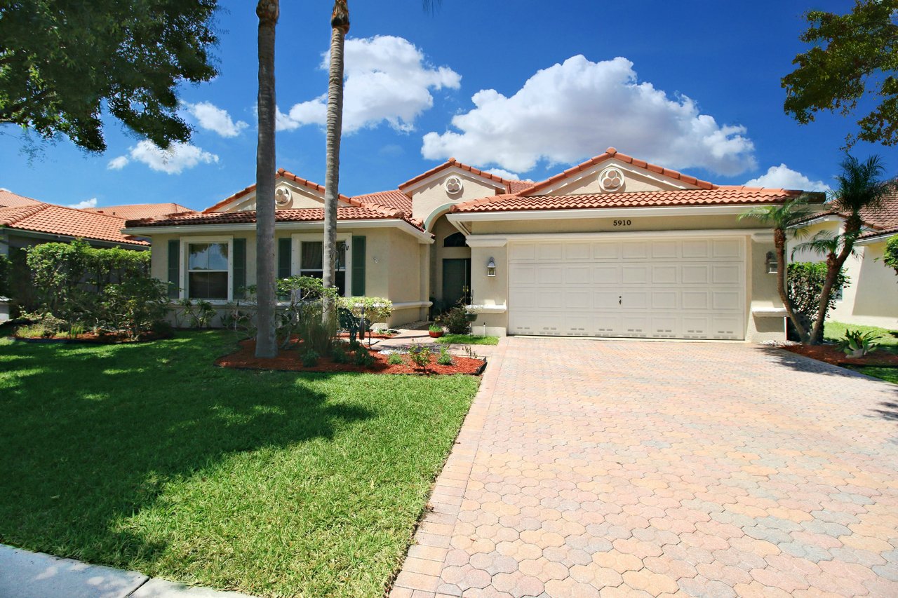 5910 Bay Hill Circle, Lake Worth, FL 33463