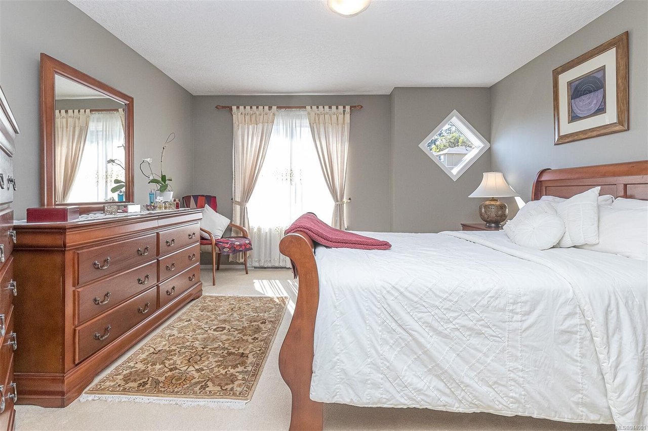 577 Kingsview Ridge