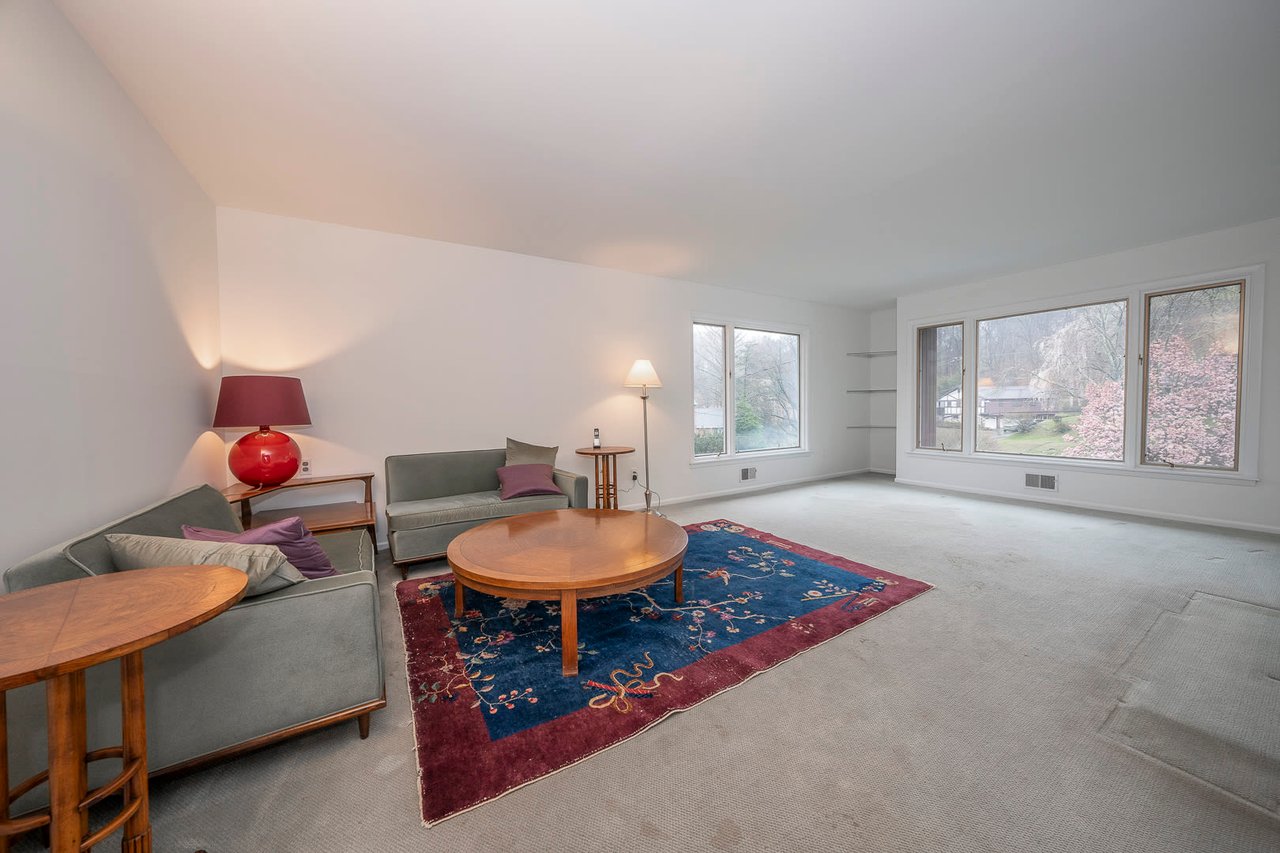 Modern Single Family Home 