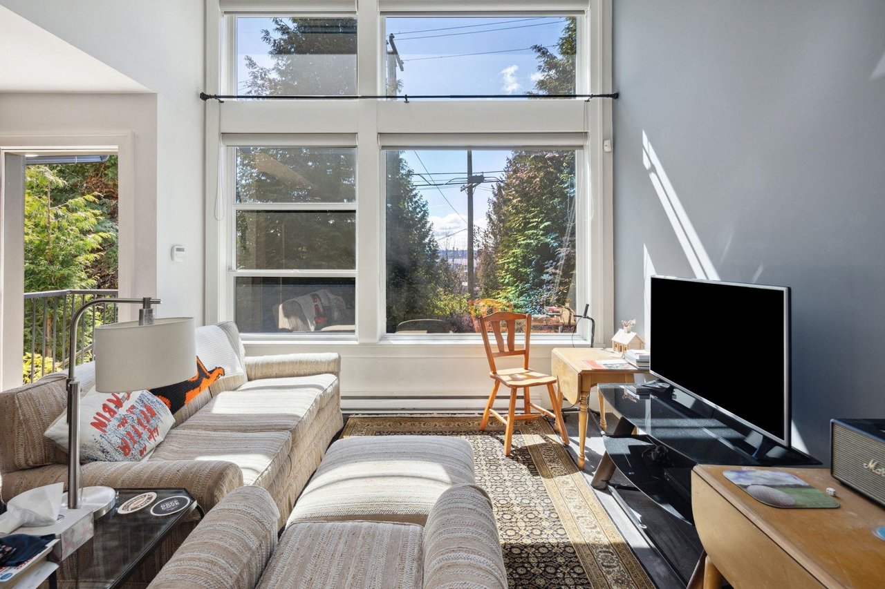 739 Westmoreland Cres