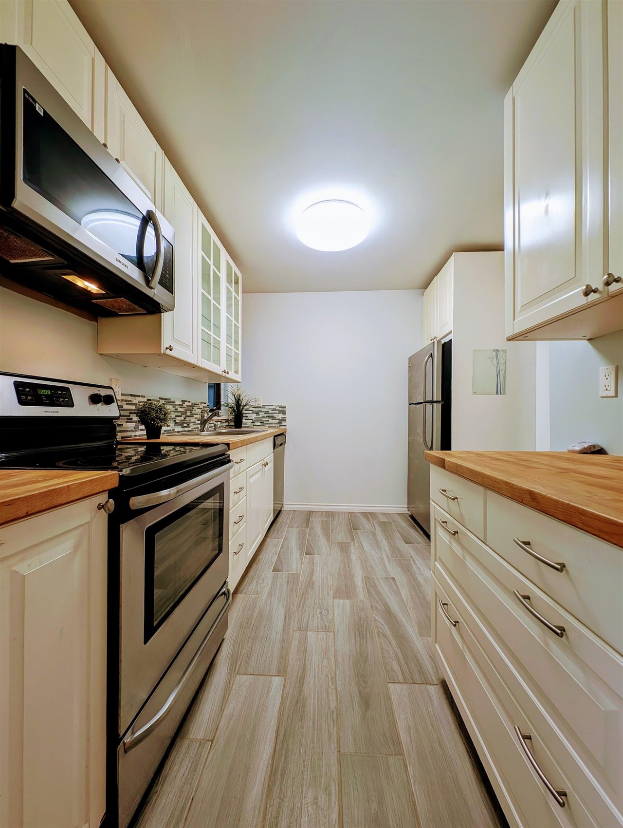 202-9149 Saturna Dr