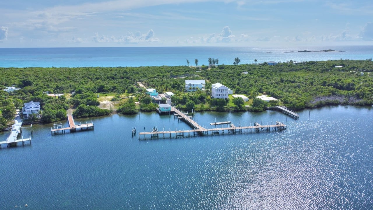 The Leeward Yacht Club Green Turtle Cay