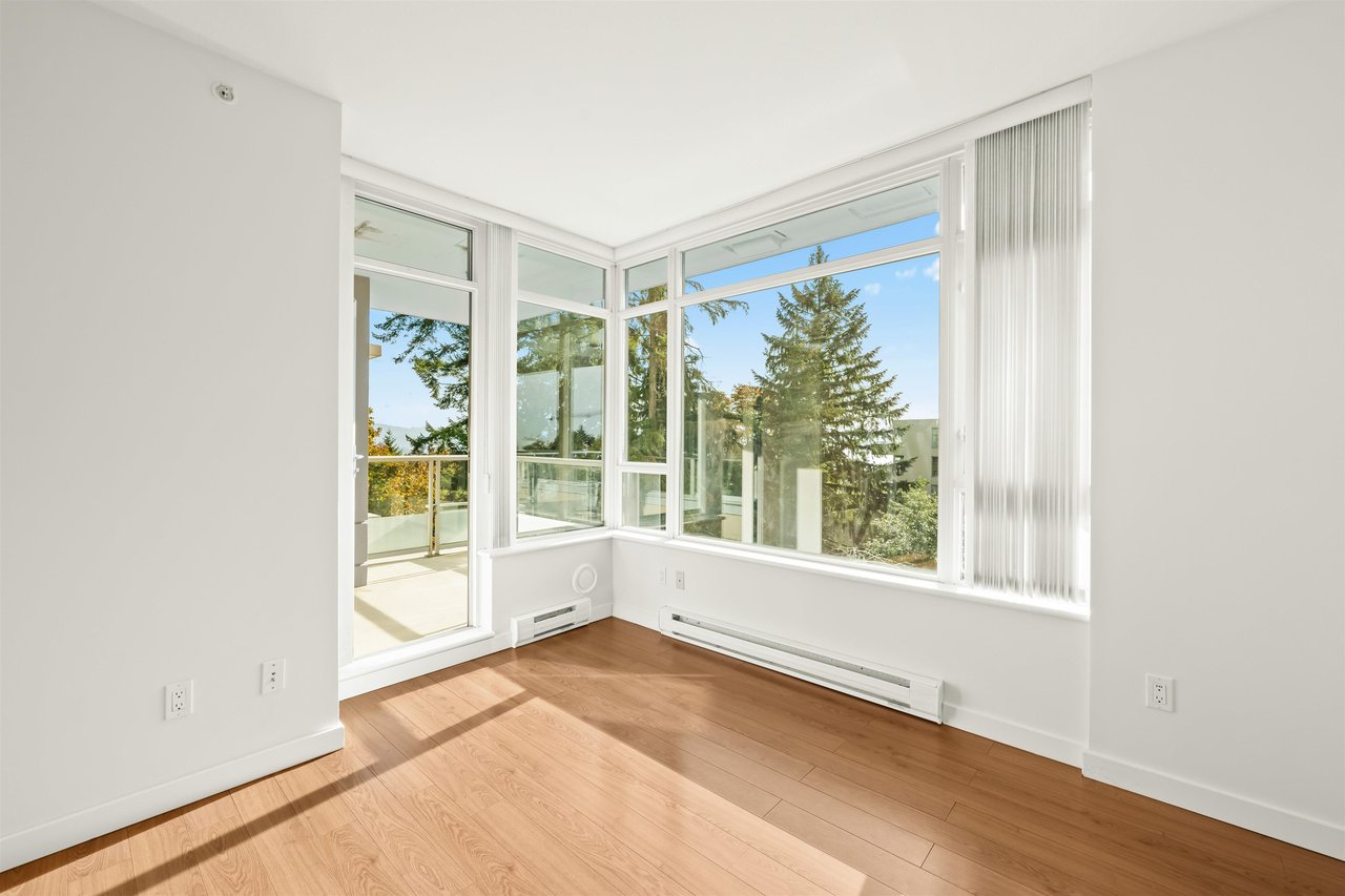612-9266 University Cres