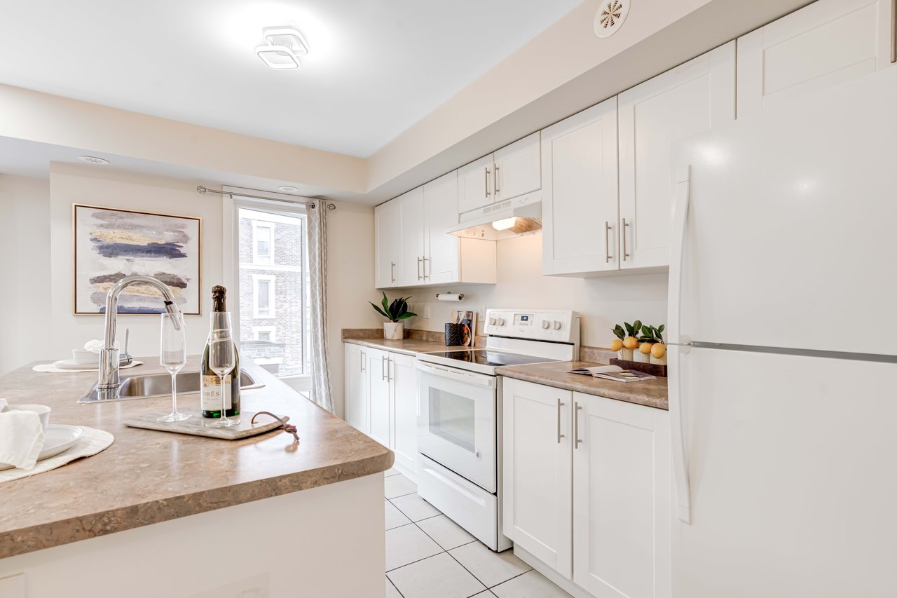 112-2 Dunsheath Way