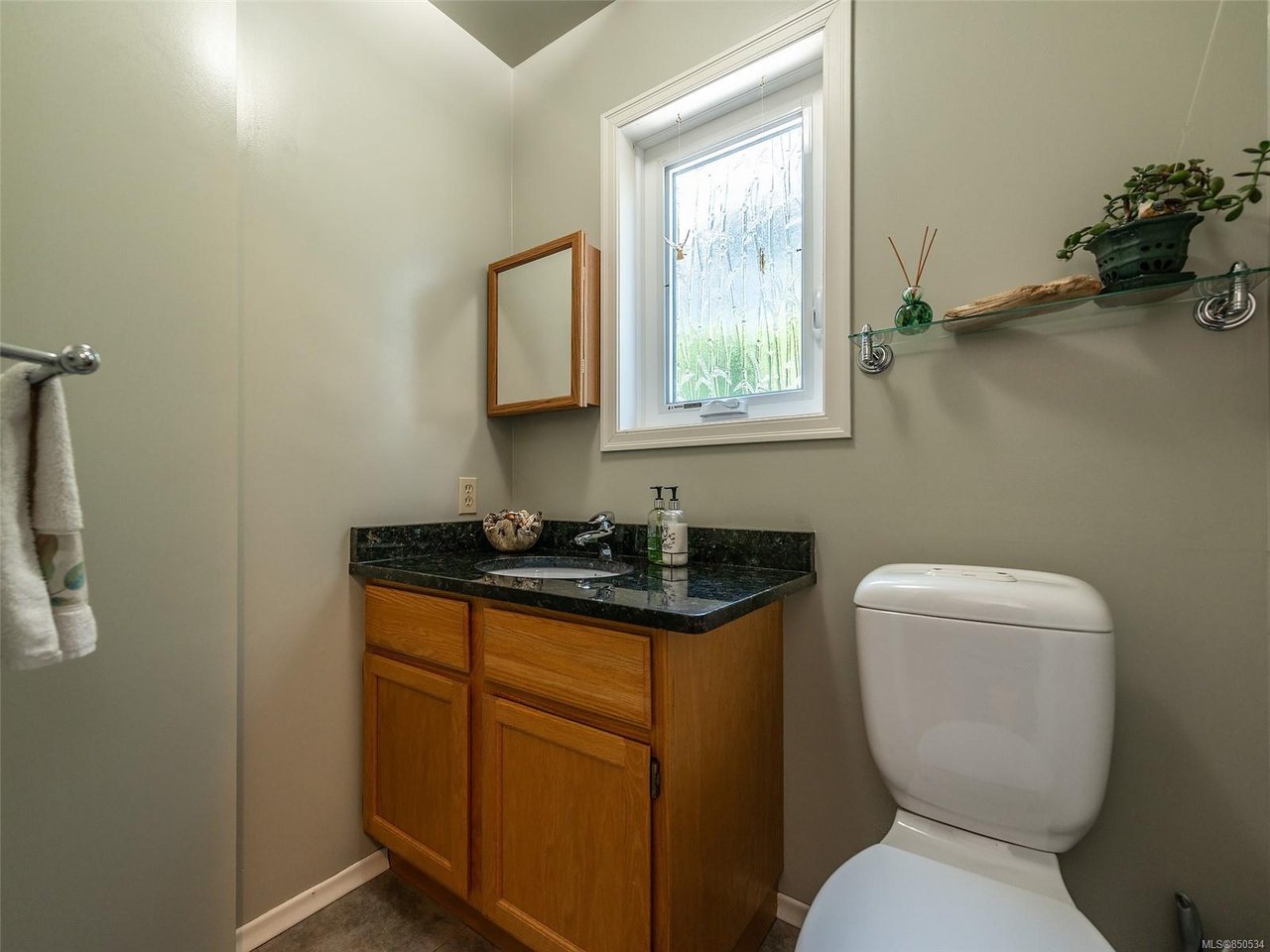 1238 Garry Oak Pl