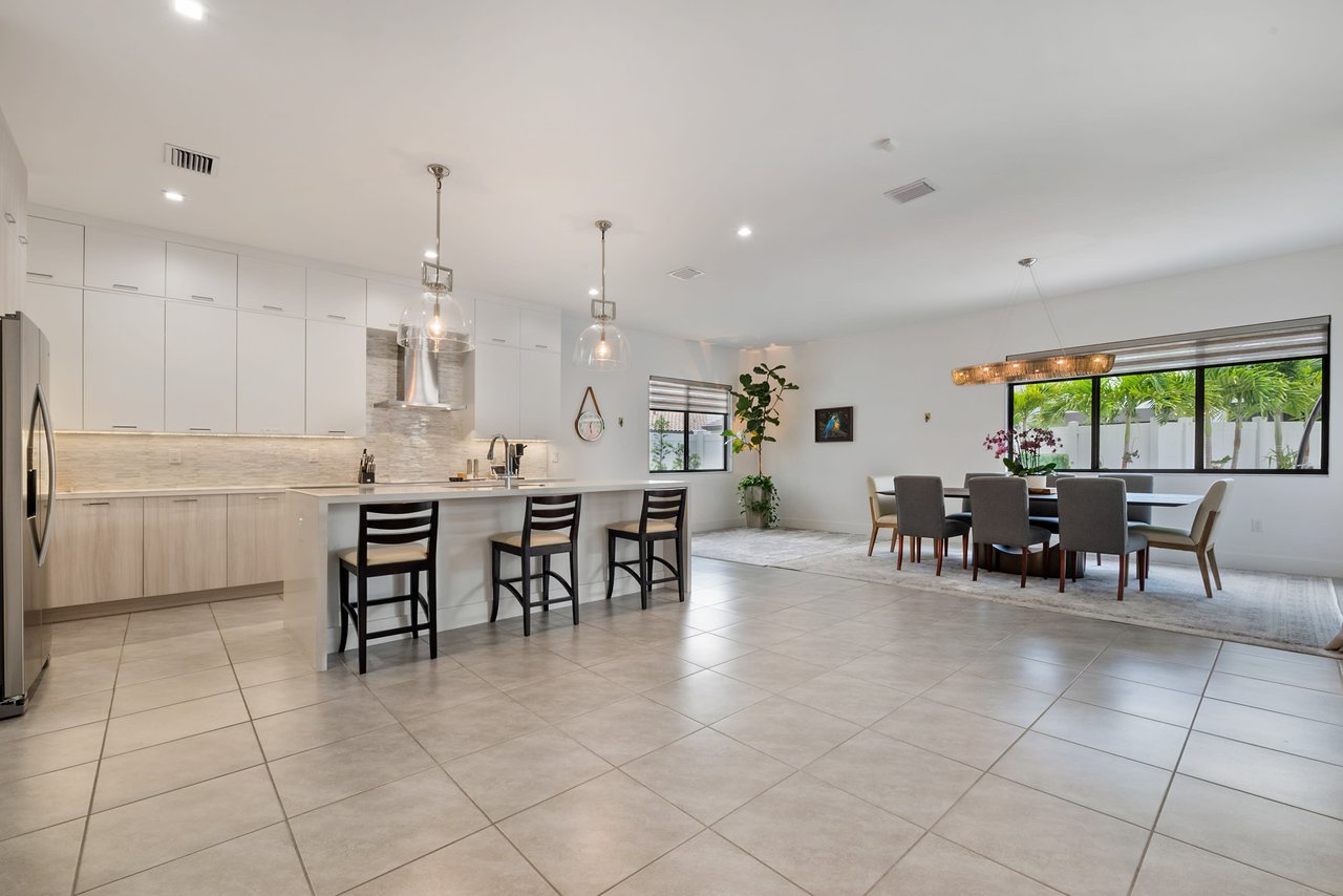 8118 NW 46th Terrace