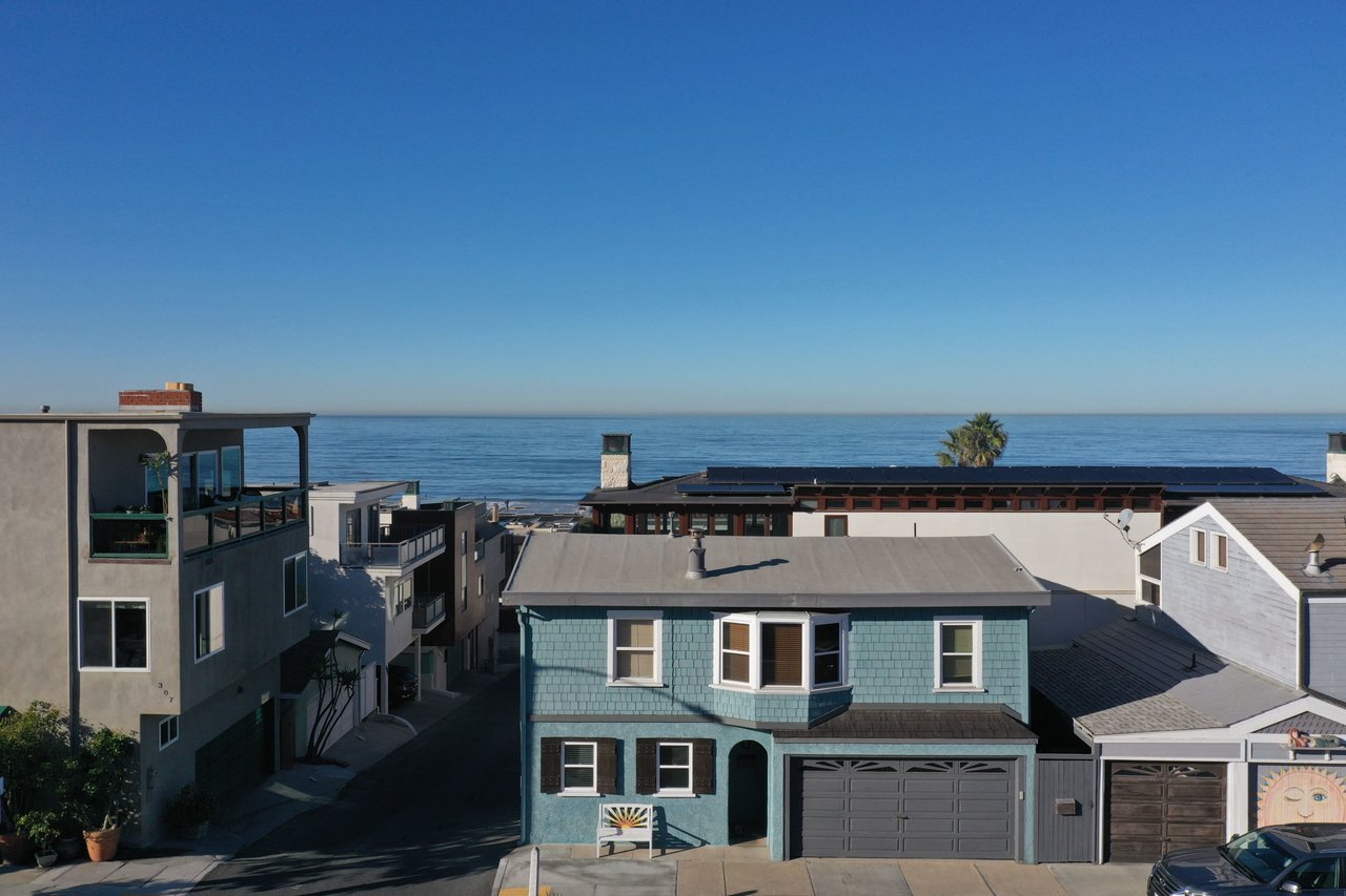 Charming Manhattan Beach Cottage